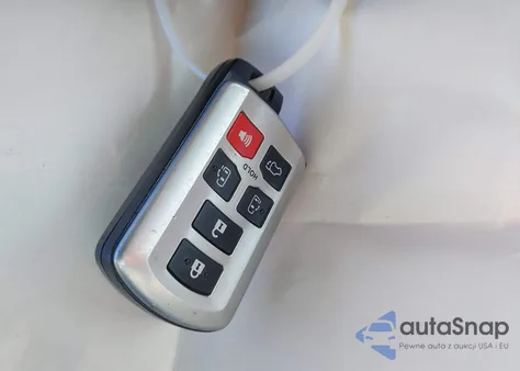 2015 Toyota Sienna Xle 8 Passenger из США, поврежденный, VIN 5TDYK3DC3FS677519